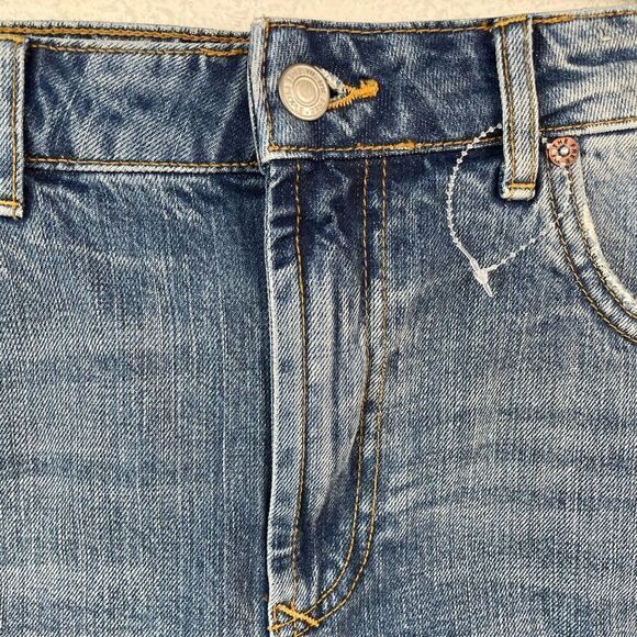 NWOT We The Free Denim Shorts Size 28 - Picture 2 of 5